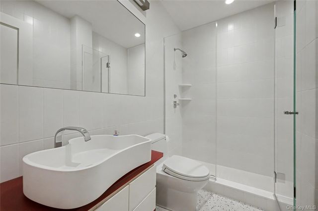 865 Barberry Lane, Woodsburgh, NY 11598