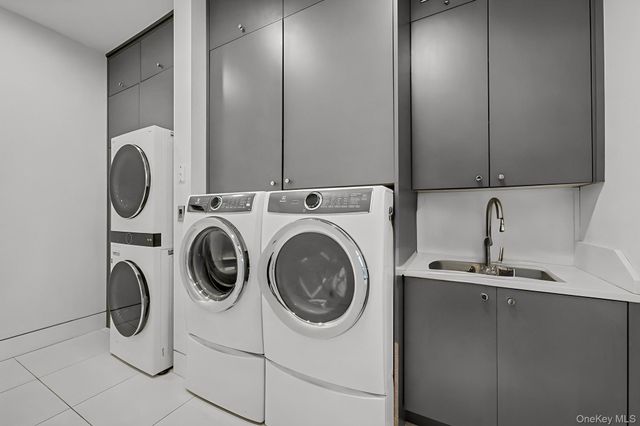 865 Barberry Lane, Woodsburgh, NY 11598