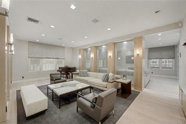 865 Barberry Lane, Woodsburgh, NY 11598