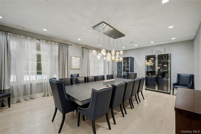 865 Barberry Lane, Woodsburgh, NY 11598