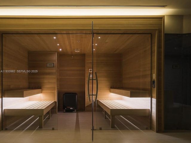 488 NE 18th St 2800, Miami, FL 33132