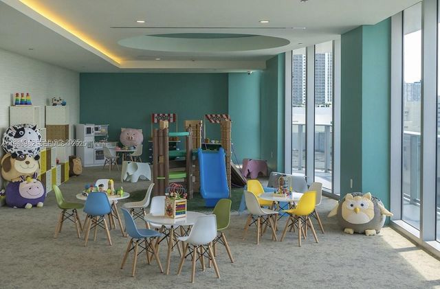 488 NE 18th St 2800, Miami, FL 33132