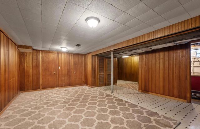 6957 N Caldwell Avenue, Chicago, IL 60646