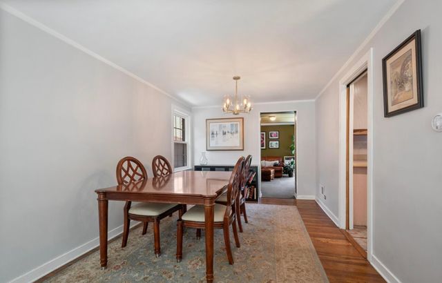 6957 N Caldwell Avenue, Chicago, IL 60646