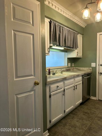 3699 Flynn Drive, Pearl, MS 39208