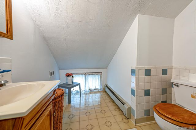 55 Ball Park Lane, Hicksville, NY 11801