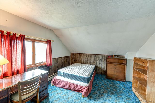 55 Ball Park Lane, Hicksville, NY 11801