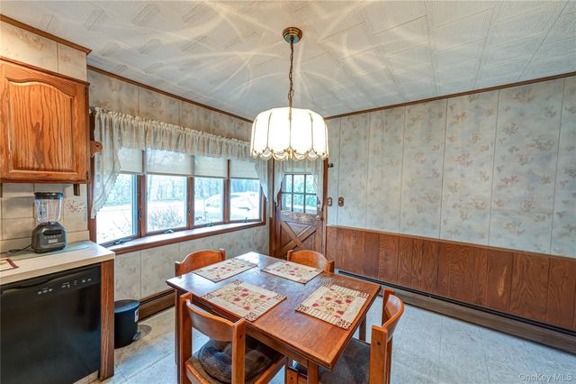 55 Ball Park Lane, Hicksville, NY 11801