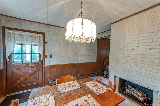 55 Ball Park Lane, Hicksville, NY 11801