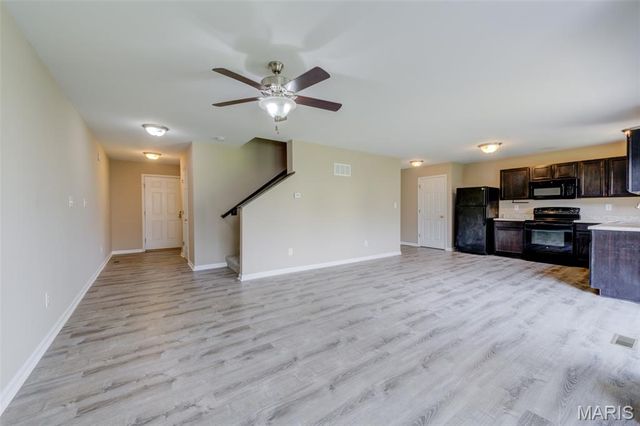 1844 Sterling Oaks Drive, St Peters, MO 63376