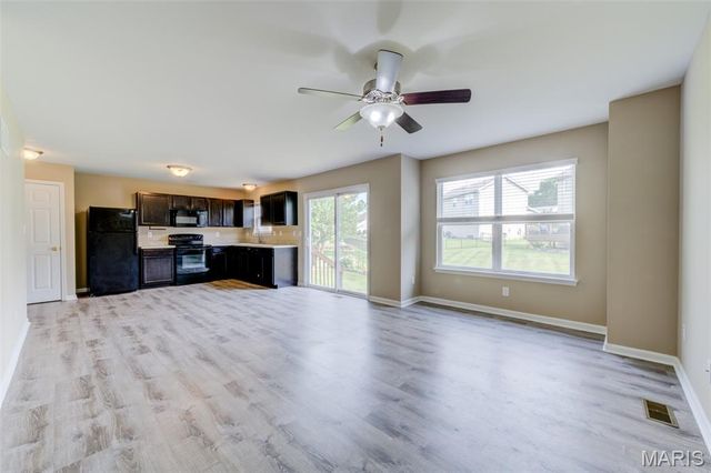 1844 Sterling Oaks Drive, St Peters, MO 63376