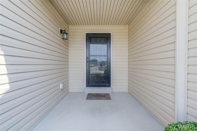 1844 Sterling Oaks Drive, St Peters, MO 63376