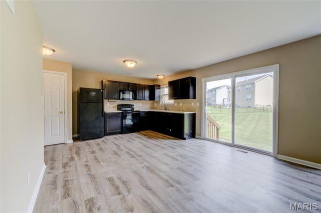 1844 Sterling Oaks Drive, St Peters, MO 63376