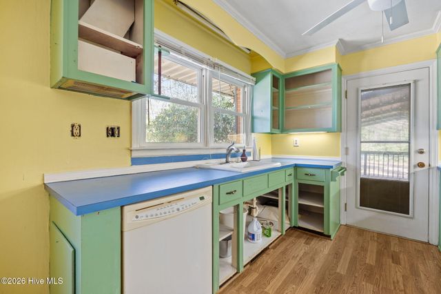 2001 Watson Avenue, Newport, NC 28570