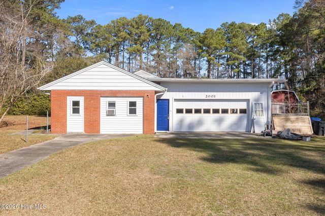 2001 Watson Avenue, Newport, NC 28570