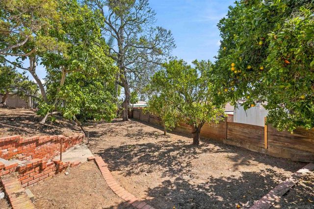 3636 Tomahawk Ln, San Diego, CA 92117