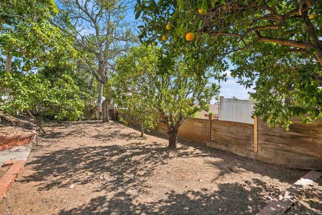 3636 Tomahawk Ln, San Diego, CA 92117