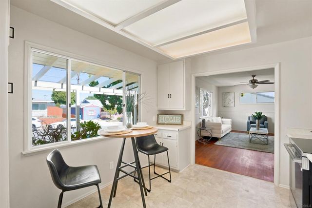 3636 Tomahawk Ln, San Diego, CA 92117