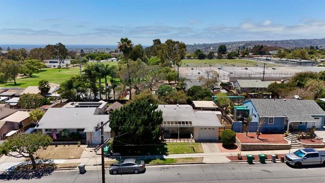 3636 Tomahawk Ln, San Diego, CA 92117