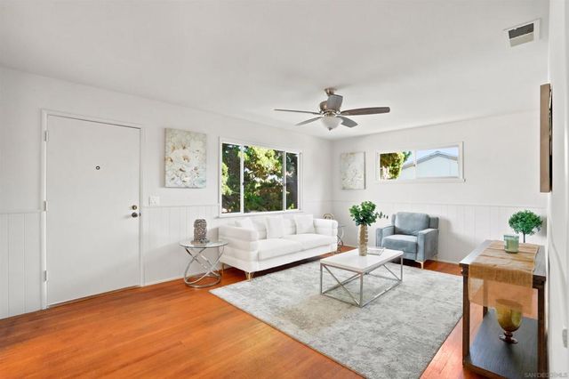 3636 Tomahawk Ln, San Diego, CA 92117