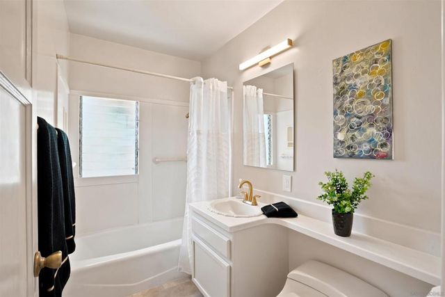 3636 Tomahawk Ln, San Diego, CA 92117