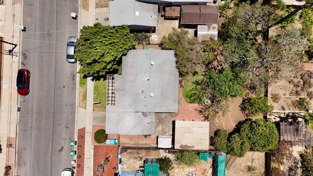 3636 Tomahawk Ln, San Diego, CA 92117