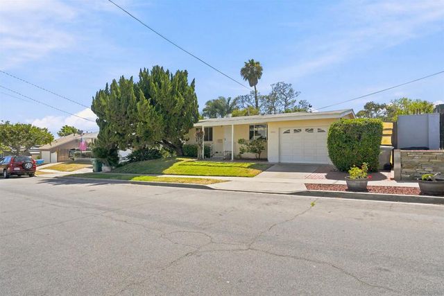 3636 Tomahawk Ln, San Diego, CA 92117