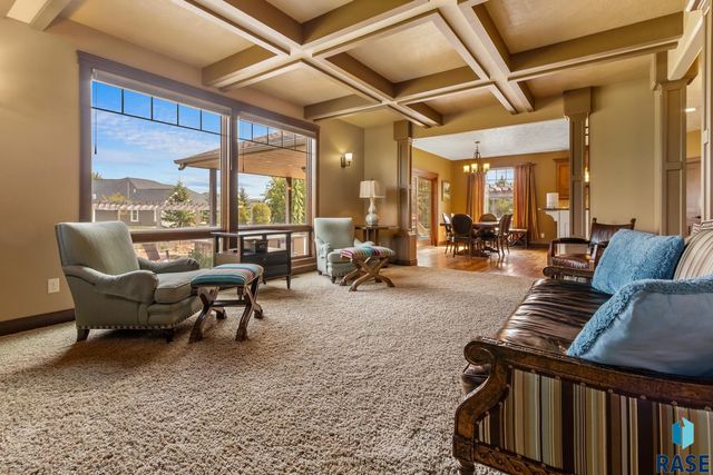 6813 E Limestone Cir Circle, Sioux Falls, SD 57110