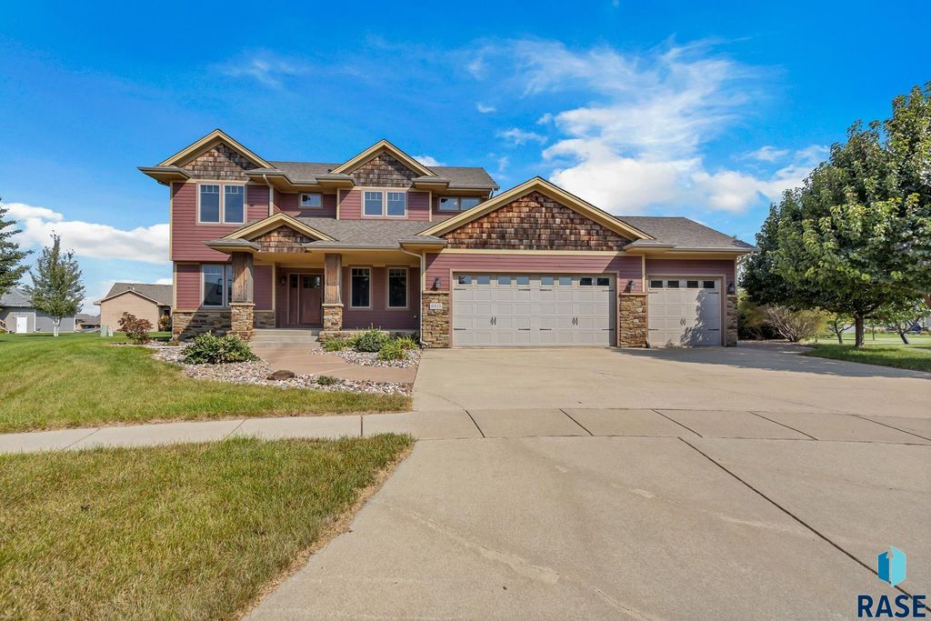6813 E Limestone Cir Circle, Sioux Falls, SD 57110