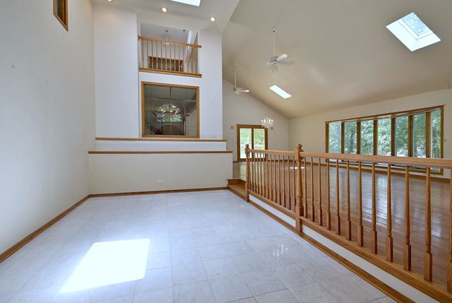 8951 W 99th Street, Palos Hills, IL 60465