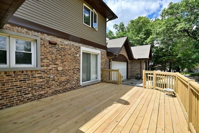 8951 W 99th Street, Palos Hills, IL 60465