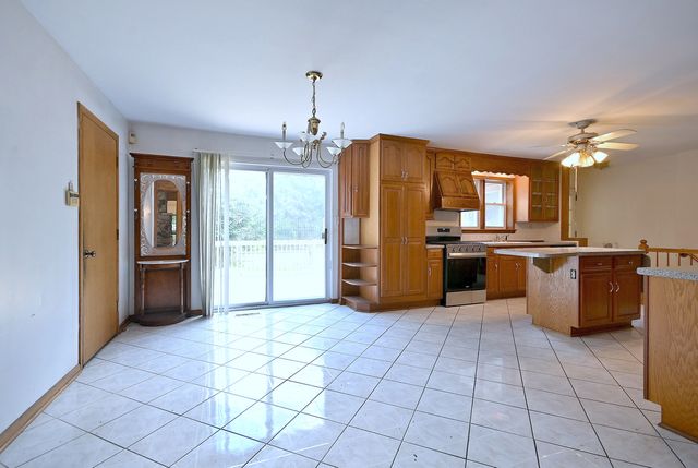 8951 W 99th Street, Palos Hills, IL 60465