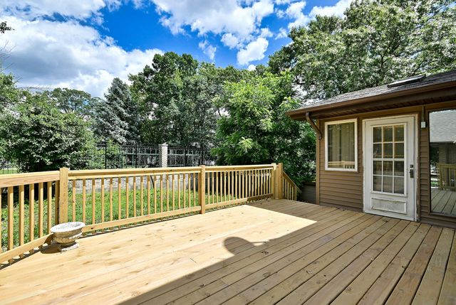 8951 W 99th Street, Palos Hills, IL 60465