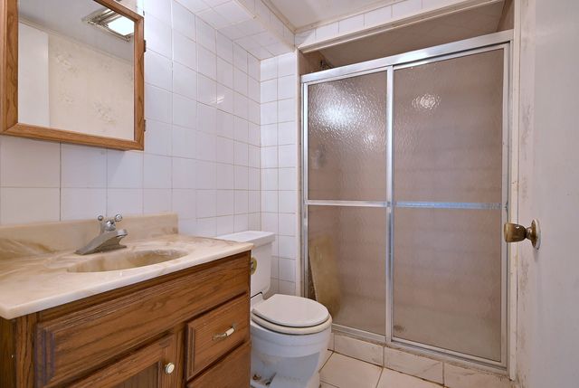 8951 W 99th Street, Palos Hills, IL 60465