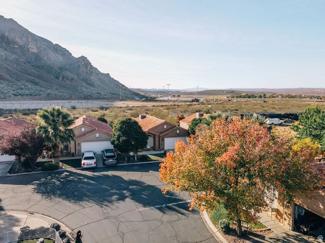 781 W 2500 S, Hurricane, UT 84737