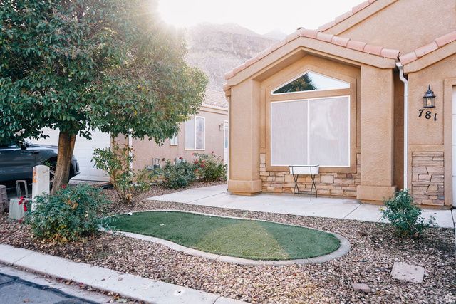 781 W 2500 S, Hurricane, UT 84737