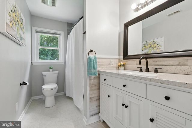 1872 HARBOR DR, Chester, MD 21619