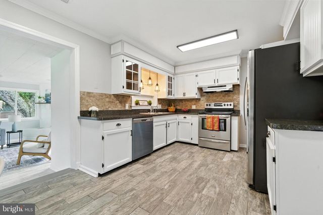 1872 HARBOR DR, Chester, MD 21619