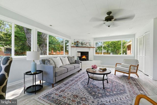 1872 HARBOR DR, Chester, MD 21619