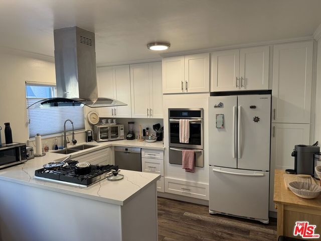 15457 Moorpark Street 6, Sherman Oaks, CA 91403