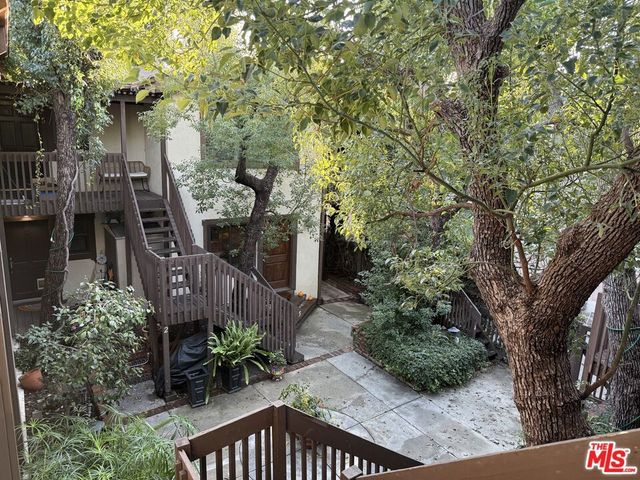 15457 Moorpark Street 6, Sherman Oaks, CA 91403