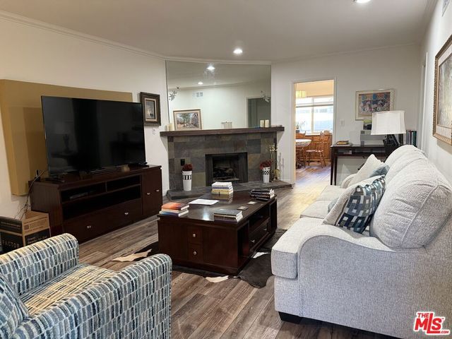 15457 Moorpark Street 6, Sherman Oaks, CA 91403