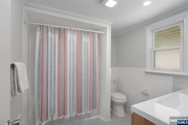 108 Thomas Street, Bloomfield, NJ 07003