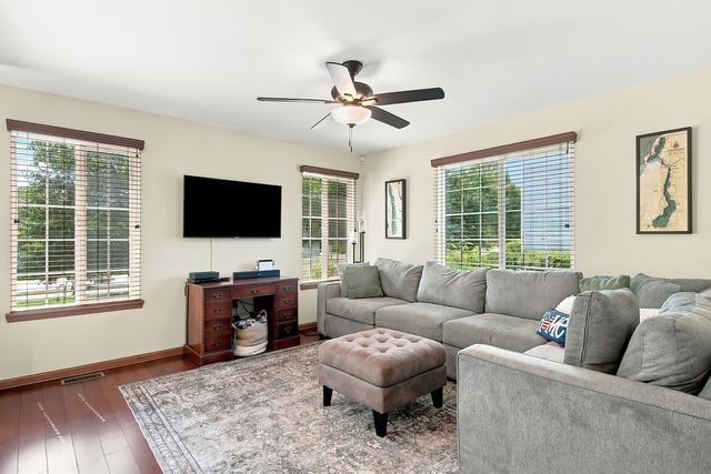 32492 N Rushmore Avenue 0, Lakemoor, IL 60051