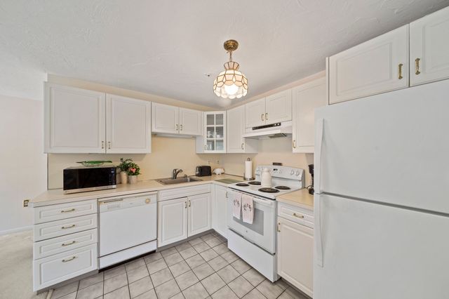 459 Willard Street 202, Quincy, MA 02169