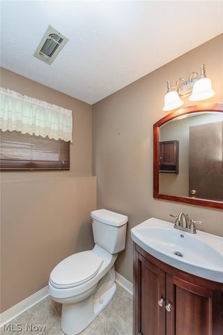 20598 Homestead Park Drive, Strongsville, OH 44149