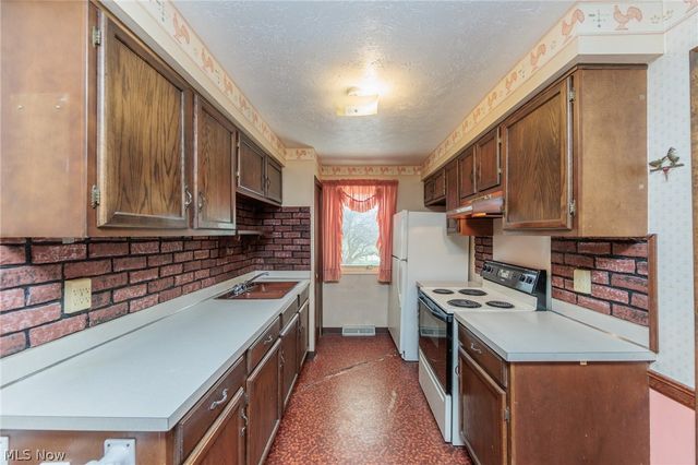 20598 Homestead Park Drive, Strongsville, OH 44149