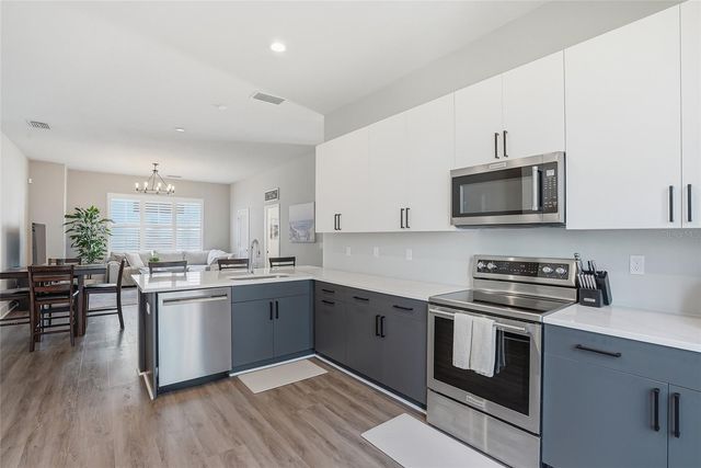 4810 W MCELROY AVENUE 17, Tampa, FL 33611