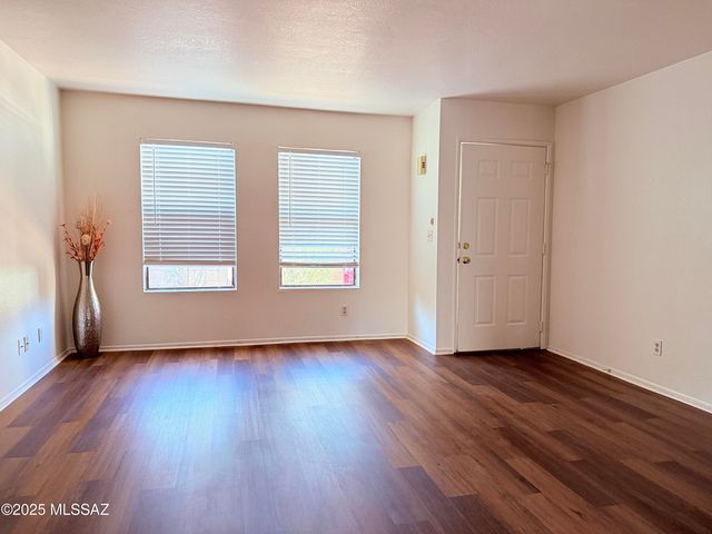 2166 N 1st Avenue, Tucson, AZ 85719