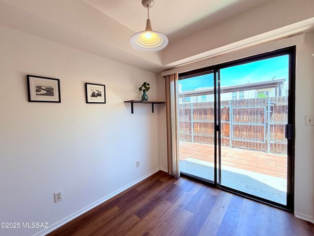 2166 N 1st Avenue, Tucson, AZ 85719